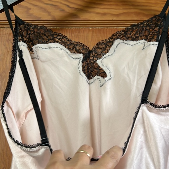 VICTORIA'S SECRET VINTAGE RARE Pink Satin Lace Chemise Slip lingerie Size Large - Picture 7 of 9